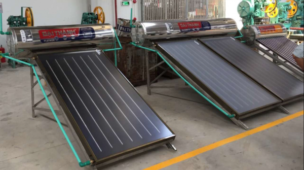 Máy nước nóng năng lượng mặt trời Đại Thành loại tấm phẳng