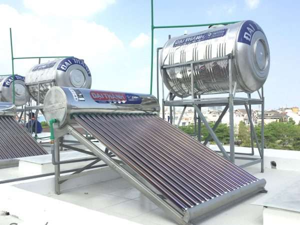 Nhược điểm khi sử dụng máy nước nóng năng lượng mặt trời là gì