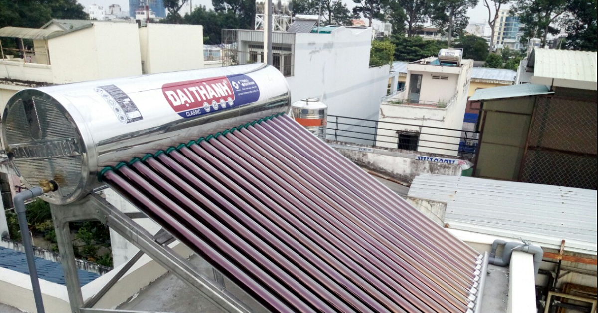 Lưu ý khi lắp đặt máy nước nóng năng lượng mặt trời đại thành tại huyện Hóc môn