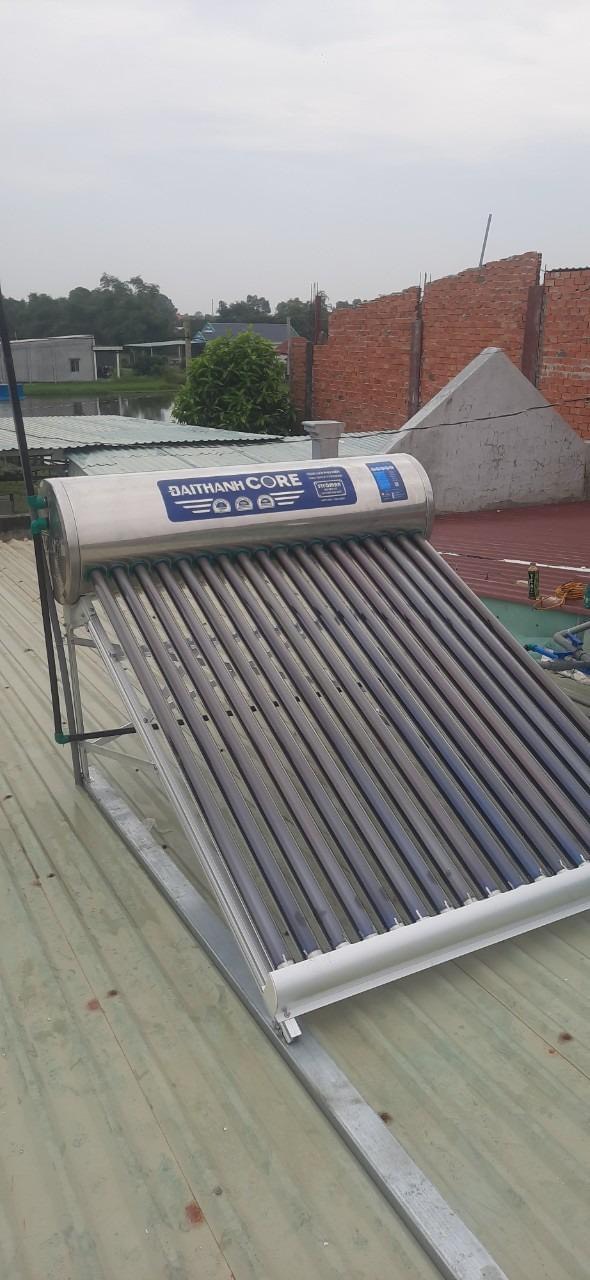 Máy Năng Lượng Mặt Trời Core Đại Thành vượt trội với chất liệu nhập inox cao cấp